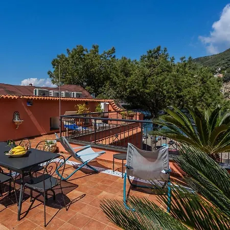 Domus Le Postali Lägenhet Vico Equense